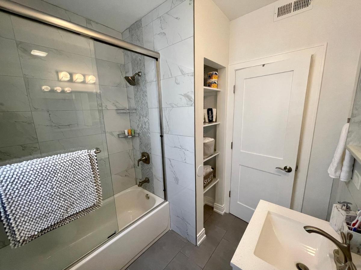 The Blue Golden Luxury Modern 3- Bedroom Apartment In Chicago Eksteriør bilde